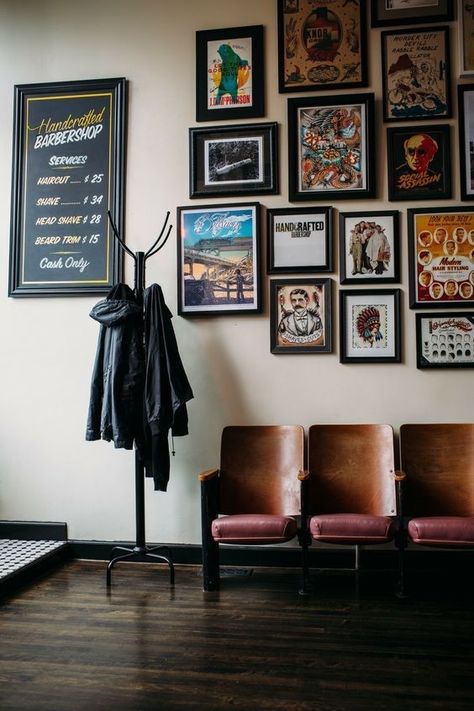 Barber Shop Waiting Area Ideas, Barbershop Seating Area, Barbershop Bar Ideas, Barbershop Waiting Area Ideas, Barbershop Design Interior Ideas Barber Shop Waiting Area, Barber Waiting Area, Cool Barber Shop Ideas, Barbershop Waiting Area, Barber Shop Waiting Area