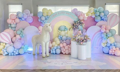 Party Theme Decorations, Balloon Birthday Themes, Unicorn Birthday Party Decorations, Deco Ballon, Princess Birthday Party Decorations, Princess Theme Birthday Party, Unicorn Themed Birthday Party, Unicorn Party Decorations, Diy Balloon Decorations