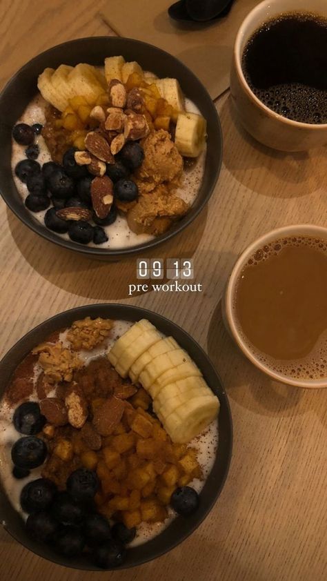 Breakfast ideas, pre-workout food, smoothie bowl Gym Meals Aesthetic, Pre Workout Food Ideas, Healthy Food After Workout, Pre Workout Snack Aesthetic, Healthy Pre Workout Breakfast, Preworkout Meal Ideas, Preworkout Food Morning, Pre Workout Aesthetic, Gym Breakfast Ideas