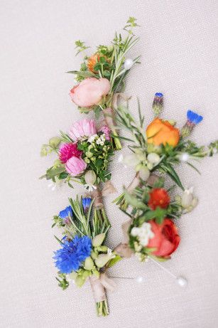 Simple Wildflower Boutonniere, Wild Flower Pocket Square, Colorful Wildflower Boutonniere, Feverfew Boutonniere, Wildflower Wedding Boutonniere, Wildflower Boutonniere Groomsmen, Wildflower Buttonholes, Corsage Wildflower, Wildflower Buttonhole