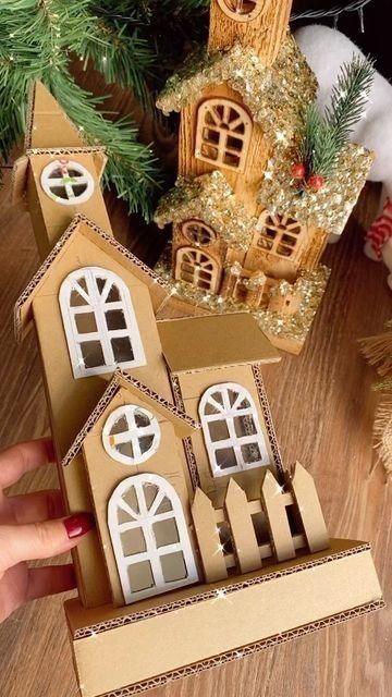 Cardboard Crafts Diy, Christmas Slippers, Christmas Homemade, Christmas Homescreen, Cardboard House, Xmas Diy, Christmas Home Decor, So Creative, Homemade Christmas Gifts