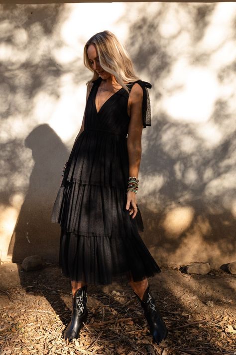 Boho Black Dress, Black Flowy Dress Outfit, Boho Holiday Outfits, Black Flowy Dress, Black Tiered Dress, Black Tulle Dress, Dresses With Cowboy Boots, Suede Boots Knee High, Mauve Dress