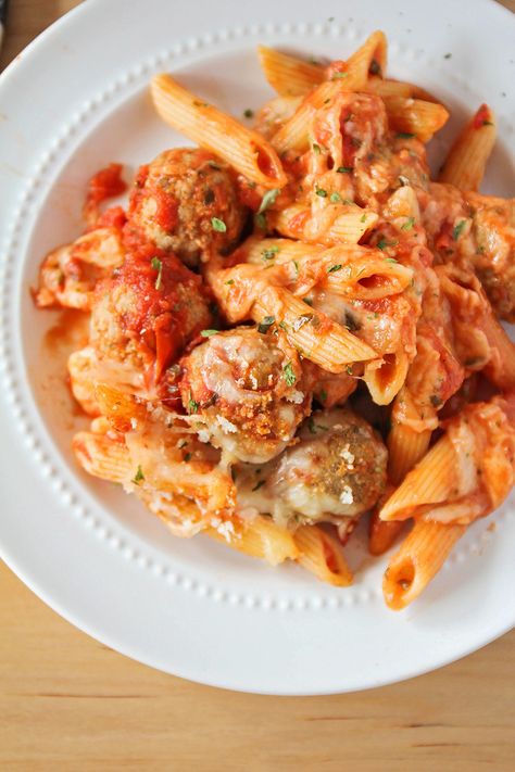 The Baker Upstairs: Baked Meatball Penne Frozen Turkey Meatballs, Meatballs And Pasta, Penne Recipes, Penne Pasta Recipes, Baked Meatballs, Meatball Dinner, Meatball Casserole, Baked Penne, Easy Dinner Casseroles