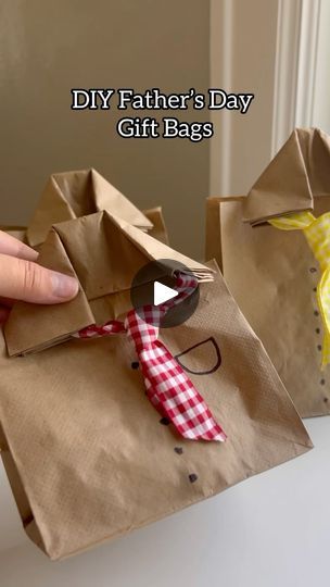 Take Them A Meal, Gift Bags Diy, Diy Tie, Diy Father's Day Gifts, Father's Day Diy, Diy Gift Wrapping, Tie Gifts, Fathers Day Crafts, Fun Craft