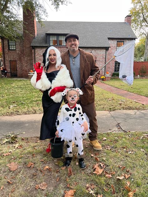 101 Dalmatians Family Halloween Costumes, Dalmatians Family Costume, 101 Dalmations Costume Family Diy, Family Dalmation Costume, Jasper 101 Dalmations Costume, Family Dalmation Halloween Costumes, Dalmation Family Costume, Halloween Dalmation Costume, 101 Dalmations Family Costumes