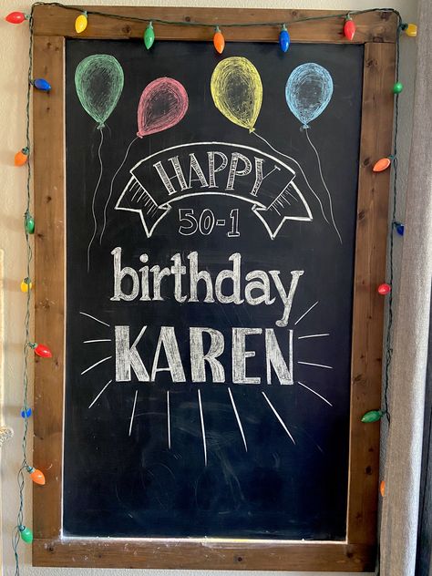 40th Birthday Chalkboard Ideas, Birthday Blackboard Ideas, Birthday Chalkboard Ideas, Birthday Chalkboard Art, Happy Birthday Mam, Chalkboard Pictures, White Board Drawings, Boy 16th Birthday, Chalkboard Art Quotes