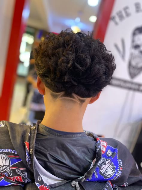 Hair Tattoo Man, Back Taper Design Haircut, Low Fade Long Hair, Boys Haircuts With Designs, Very Short Hair Men, Mens Barbershop, Taper Fade Short Hair, Fade Haircut Designs, Fade Haircut Curly Hair