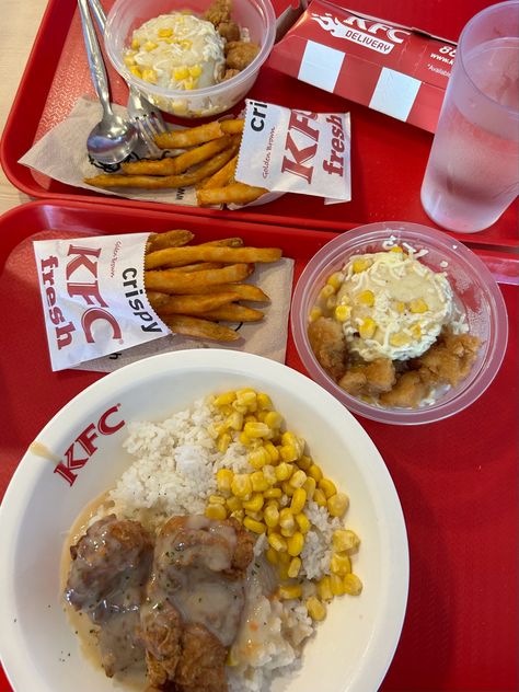 Fastfood famous bowl Famous Bowl Kfc, Kfc Aesthetic, Famous Bowl, Kfc Famous Bowl, Ala King, Rice Bowl, Rice Bowls, Food Cravings, Rice