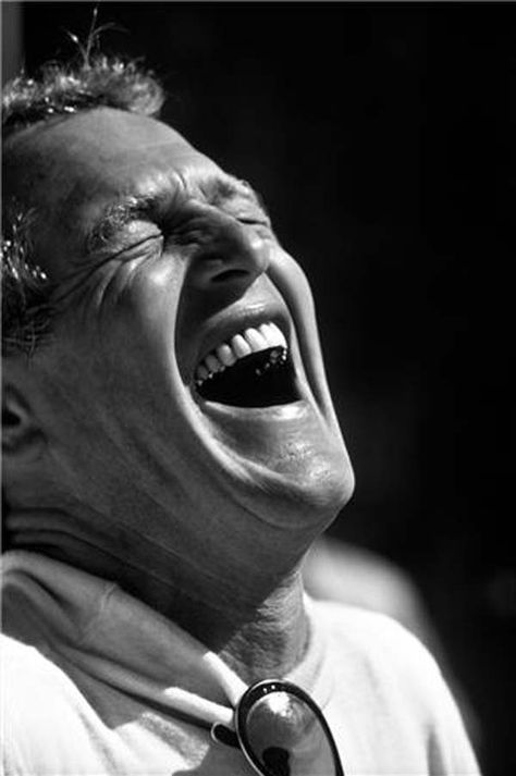 gosh, I loved this man - no one can ever match him....he was handsome, a wonderful actor and such a humanitarian. Wish there were more like him. Laughter The Best Medicine, 얼굴 그리기, I Love Cinema, Healthy Liver, Paul Newman, Belly Laughs, Smiles And Laughs, People Laughing, Just Smile