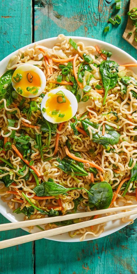 Soy Sauce Noodles With Cabbage And Fried Eggs, Curly Noodles, Soy Sauce Noodles, Marley Spoon Recipes, Delicious Vegetarian Recipes, Soft Boiled Egg, Marley Spoon, Shredded Cabbage, Stir Fry Dishes