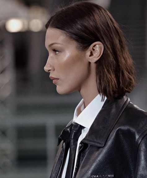 Bella Hadid Short Hair, High Hair, Gray Nails, Clothing Hacks, Bella Hadid, Fitness Inspo, Hair Inspo, Autumn Winter Fashion, Hair Makeup