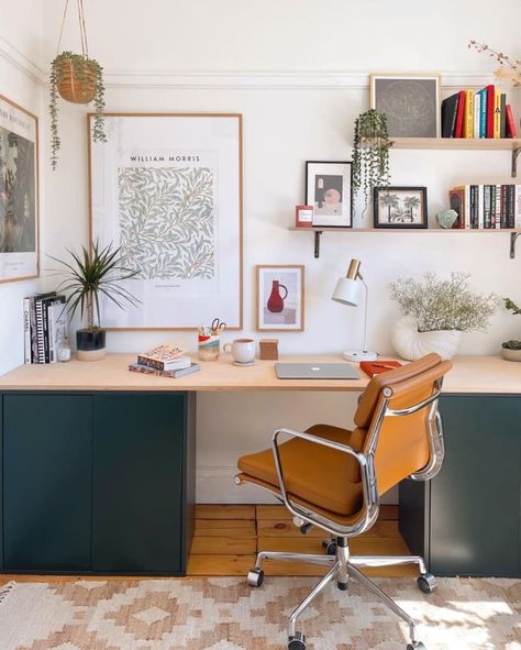 14 Best IKEA Desk Hacks for Your Home Office | Apartment Therapy Bureau Hack Ikea, Ikea Desk Hack, Desk Hacks, Ikea Office, Sleek Desk, Ikea Desk, Desks For Small Spaces, Office Nook, Office Layout