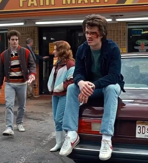 Steve Harrington Style, Steve Harrington Shoes, Steve Harrington Clothes, Steve Harrington Inspired Outfit, Nancy Jonathan, Stranger Things Joe Keery, Stranger Things Theme, Stranger Things Outfit, Joe Kerry