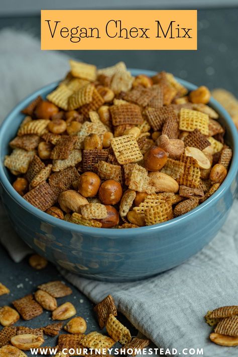 Healthy Chex Mix Recipes Homemade, Vegan Snack Mix Recipes, Healthier Chex Mix Recipes, Vegan Trail Mix Recipes, Vegan Chex Mix, Healthy Snack Mix Recipes, Paleo Chex Mix Recipes, Healthy Chex Mix Recipes, Vegan Chex Mix Christmas