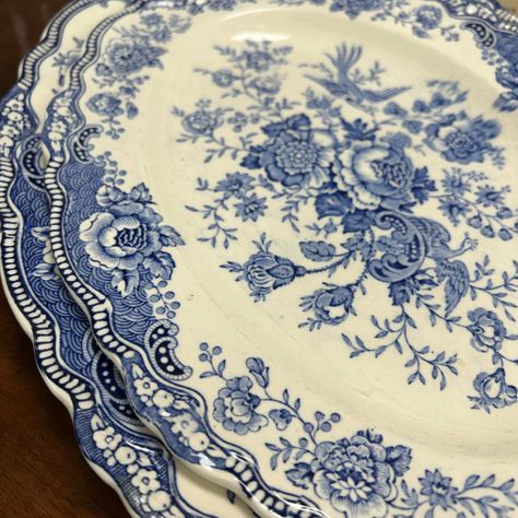 Crown Ducal “Bristol” blue scalloped edge china place setting for 8 people plus extras $3300 #crownducalbristol #finechina Crown Ducal, China Set, Blue And White China, China Sets, Place Setting, Scalloped Edge, Traditional House, Place Settings, Fine China