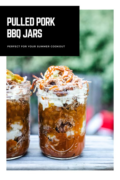 Smoked pulled pork, baked beans, potatoes, coleslaw, pickles, and BBQ sauce layered in an old-fashioned mason jars! Also known as a pulled pork parfait recipe, or simply a BBQ parfait recipe, this mason jar pulled pork is a fun, creative way to serve your favorite foods at your next cookout. Pulled Pork Parfait, Juneteenth Food, Cornbread Cake, Beans Potatoes, Berry Fruit Salad, Bbq Baked Beans, Jar Meals, Pork Bbq, Honey Cornbread