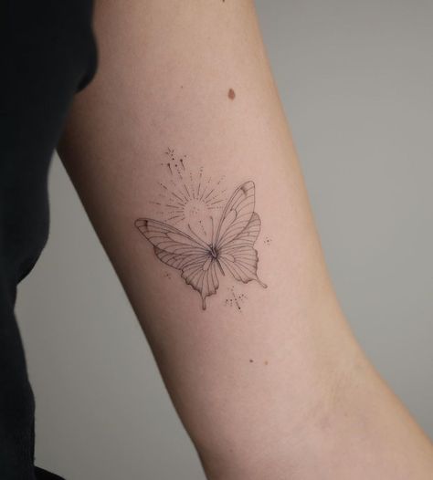 K e y a on Instagram: “fineline butterfly with ornaments.” Special Butterfly Tattoo, Fineline Small Tattoos, Fineline Butterfly Tattoo Design, Butterfly Ornamental Tattoo, Ornamental Butterfly Tattoo, Minimal Butterfly Tattoo, Butterfly Fine Line Tattoo, Butterfly Tattoo Fine Line, Fineline Butterfly