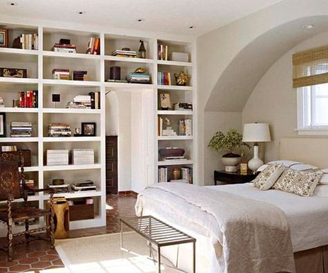 50 Relaxing ways to decorate your bedroom with bookshelves Bookcase In Bedroom Ideas, Ekby Ikea, Bookcase In Bedroom, Bookshelf Ideas Bedroom, Bedroom With Bookshelf, Bookshelves Bedroom, Bedroom Bookshelves, Bedroom Bookcase, Bookcase Bedroom