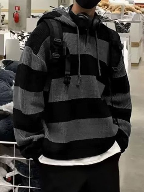 Emo Outfits Men, Street Preppy, Striped Sweater Outfit, Sweater Outfits Men, Black Outfit Men, Alt Clothes, Preppy Vintage, Guys Clothing Styles, Swaggy Outfits