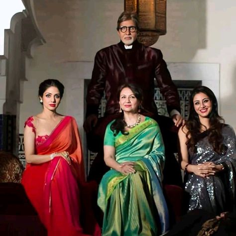 Sri Devi, Sharmila Tagore, Old Movie Poster, Amitabh Bachchan, Indian Aesthetic, Bollywood Stars, Old Movies, Bollywood Actress, Saree