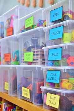 Diy Closet Toy Storage Ideas, You Organization, Organized Toyroom, Kids Closet Ideas, Toy Rotation System, Toy Closet Organization, Organize Toddler Toys, Toys Organization, Toy Room Organization