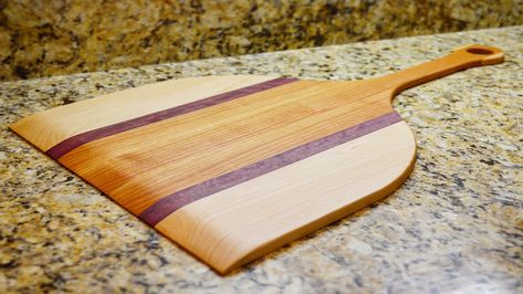 How To Make Pizza Peels Pizza Paddle Ideas, Make A Pizza, Pizza Knife, Pizza Paddle, Pizza Spatula, Pizza Board, Wood Pizza, Diy Pizza, Outdoor Kitchen Bars