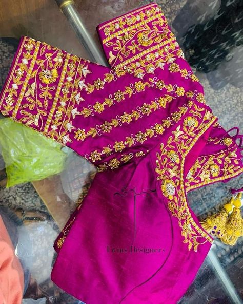 Mirror Lengha, Red Blouse Design, Green Blouse Designs, Maggam Designs, Magam Work, Maggam Blouse, Latest Bridal Blouse Designs, Latest Blouse Designs Pattern, Maggam Work Designs