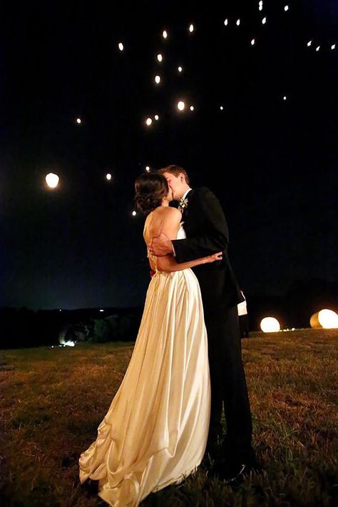 Wish Lanterns, Night Wedding Photos, Night Wedding, Wedding Forward, Southern Weddings, Wedding Wishes, Wedding Night, Fairytale Wedding, Wedding Pics