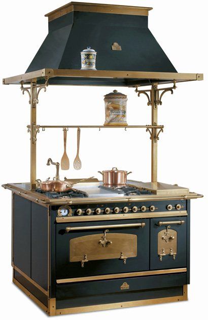 Steampunk Kitchen, Old Stove, Retro Appliances, Vintage Stoves, Cooking Range, Antique Stove, Vintage Appliances, Kitchen Stove, Antique Kitchen