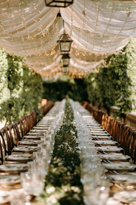 Rustic Tuscan Wedding, Tuscan Themed Wedding, Wedding Olive Green, Tuscany Inspired Wedding, Organic Wedding Decor, Tuscan Wedding Theme, Reception Aesthetic, Arlington Estate, Rustic Italian Wedding