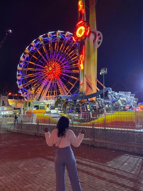 Themepark Aesthetic Outfit Summer, Imagica Theme Park Aesthetic, Thrill Seeker Aesthetic, Theme Park Poses, Theme Park Photo Ideas, Themepark Aesthetic, Theme Park Date, Imagica Theme Park, Izmir Aesthetic