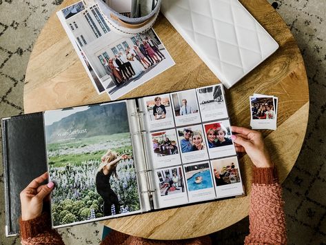 Family Photo Album Aesthetic, Family Photo Album Ideas, Photo Album Aesthetic, Vs Photo, Best Photo Albums, Family Yearbook, Hardcover Photo Book, Project Life App, Buch Design