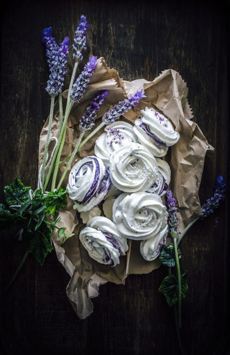 Meringue Rose Cookies with Lavender Cream Cheese Filling Rose Meringue Cookies, Cream Cheese Filling Recipe, Rose Meringue, Foodgawker Recipes, Meringue Pavlova, Edible Flowers Recipes, Lavender Cream, Lavender Recipes, Rose Cookies