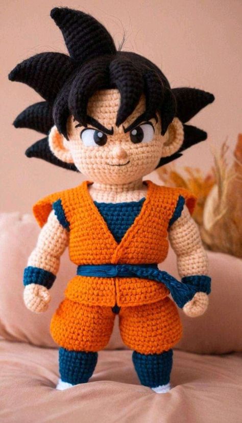 Dragon Ball Crochet, Dragon Ball Amigurumi, Anime Crochet, Yarn Art Projects, Crochet Doll Clothes Patterns, Disney Crochet Patterns, Hello Kitty Crochet, Crochet Birds, Spiky Hair