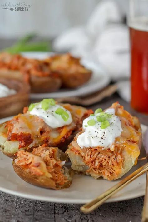 Filled Potatoes, Pulled Pork Potato, Stuffed Potato Skins, Best Easy Dinner Recipes, Stuffed Potato, Bbq Pulled Pork, Potato Skins, Best Comfort Food, Food Out