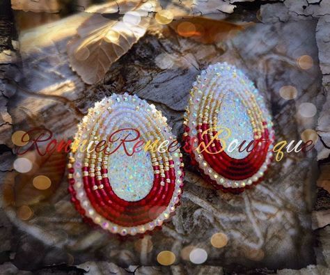 Beadwork Patterns Free, Medallion Earrings, Native American Beadwork Patterns, Beautiful Beaded Earring, Native Beading, Native Beading Patterns, Native Pride, Beaded Earrings Native, Beadwork Designs