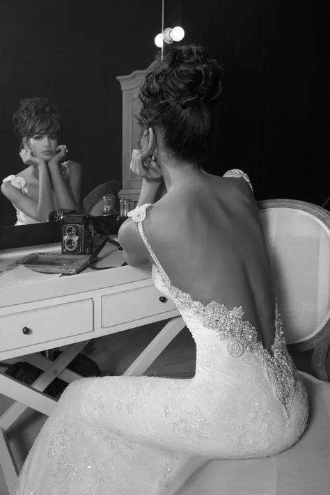 Dress Fashion Photography, Back Wedding Dress, Backless Wedding, Dress Hairstyles, Backless Wedding Dress, Best Wedding Dresses, Colored Wedding Dresses, Wedding Dresses Romantic, Lace Wedding Dress