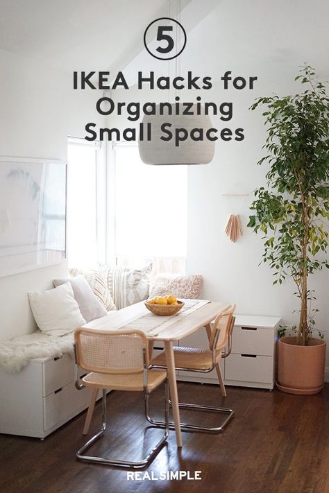 Small Space Living Hacks, Organizing Small Spaces, Ikea Small Spaces, Små Rum Lidt Plads, Ikea Desk Hack, Small Space Hacks, Easy Ikea Hack, Ikea Decor, Ikea Furniture Hacks