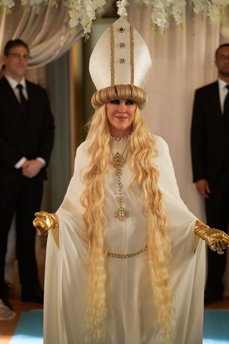 Schitt's Creek: The Outfits at David and Patrick's Wedding Deserve Your Undivided Attention Pope Costume, Tom Ford Boots, Rose Costume, Moira Rose, Creek Wedding, Catherine O'hara, Weddings By Color, Schitts Creek, Rose Wedding