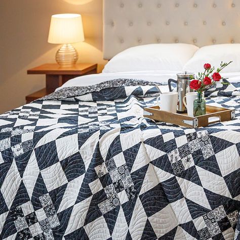 Missouri Star Quilt Company | Today, Natalie and Jenny Doan team up to stitch a black-and-white quilt with Blackout fabrics by Studio RK for Robert Kaufman. This BIG... | Instagram Scrappy Black And White Quilts, Black And White Quilts, Missouri Star Quilt Company, Quilt Tutorial, Missouri Star Quilt, Half Square Triangles, White Quilt, Robert Kaufman, Jelly Roll