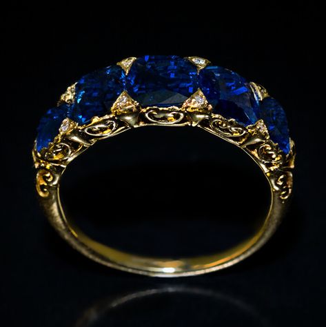 Sapphire Wedding Ring Vintage, Sapphire Antique Ring, Grandmother Jewelry, Vintage Sapphire, Blue Sapphire Ring, Vintage Diamond Rings, Victorian Rings, Gold Ring Sets, Expensive Jewelry