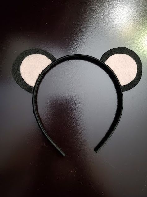 DIY Halloween bear ears Diy Bear Ears Headband, Diy Bear Ears, Creepy Doll Costume, Family Themed Halloween Costumes, Monster Bookmark, Pokemon Snorlax, Themed Halloween Costumes, Heart Bookmark, Halloween Potions