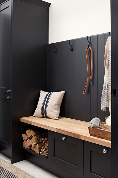 Boot Room Wardrobe, Boot Room Colour Ideas, Back Door Boot Room, Utility Room Boot Room Ideas, Utility Room Ideas Black, Howdens Bench Seat, Howdens Boot Room Ideas, Utility And Boot Room, Black Boot Room