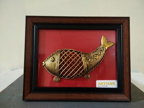 Art With Clay, Dokra Art, Dhokra Art, Hand Art Kids, Mural Art Design, Shell Crafts Diy, Clay Wall Art, Tanjore Painting, Clay Wall