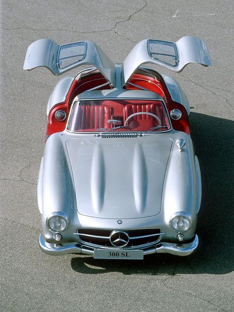 1954 Mercedes-Benz 300 SL Gullwing Coupe - Milestones Mercedes Benz 300 Sl, Old Mercedes, Mercedes 300, Auto Retro, New Sports Cars, Mercedes Benz 300, Classic Mercedes, Benz Amg, Mercedes Benz Classic