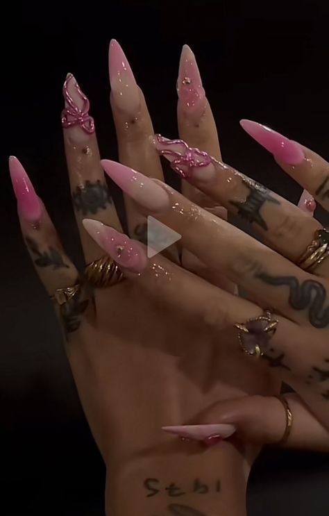 Stilleto Nail Art Ideas, Kirah Ominique Nails, Kali Uchis Inspired Nails, Pink Stiletto Nails Designs, Taurus Nails Designs, Nails Ideas Stiletto, Stiletto Acrylic Nails, Long Acrylic Nails Coffin, Exotic Nails