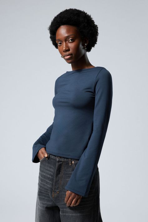 Annie Boatneck Long Sleeve Top - Dark Blue - Weekday Boat Neck Shirt, Swedish Street Style, Boat Neck Tops, Youth Culture, Online Tops, Boat Neck, Long Tops, Fashion Lifestyle, Long Sleeve Top