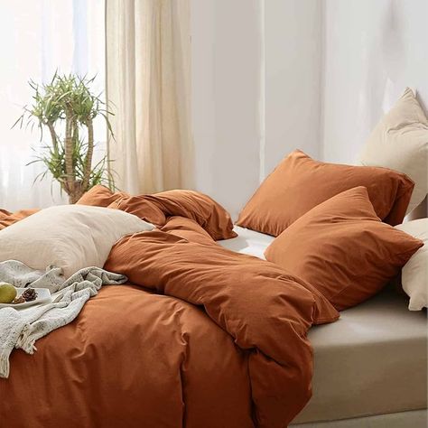 Amazon.com: ETDIFFE Burnt Orange Queen Size Comforter Set, 3pc Terracota Aesthetic Modern Bedding Set - Soft & Lightweight Caramel Rust All Season Microfiber Down Alternative Bed Comforter with 2 Pillow Shams : Home & Kitchen Orange Comforter Bedroom, Fall Room Ideas Cozy, Fall Room Design, Fall Room Inspiration, Cozy Fall Room, Modern Bedding Set, Orange Comforter, Queen Size Comforter Sets, Room Organization Bedroom