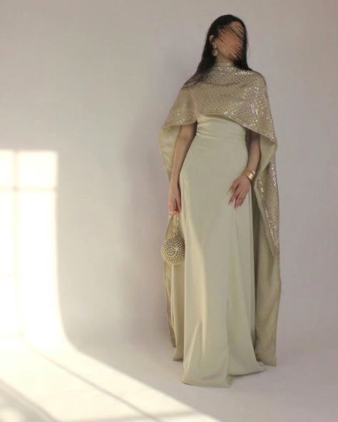 Wedding Guest Dress Arab, Fancy Modest Dresses, Hijabi Party Dress, White Dress Hijab, Modest Wedding Guest Dress, Hijab Prom Dress, Modest Dresses Fashion, Fashion School, Fancy Dresses Long