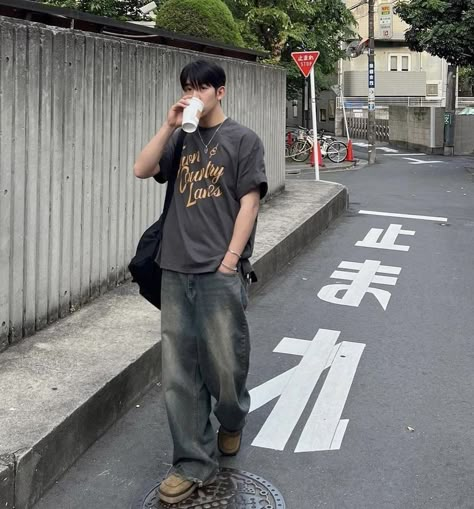 Japan Street Style Mens, Outfit Nam, Japanese Streetwear Mens, Japan Men Fashion, Japanese Street Fashion Men, Y2k Outfits Men, Korean Street Fashion Men, Japanese Mens Fashion, Asian Men Fashion